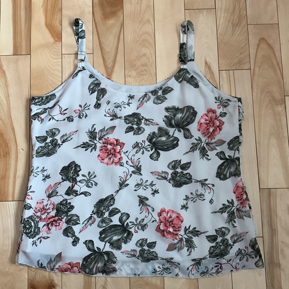 Cleo Flower Tank Top - Picture 4 of 5